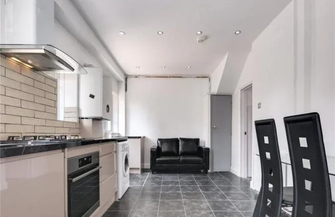 House Maroon Street in Greater London