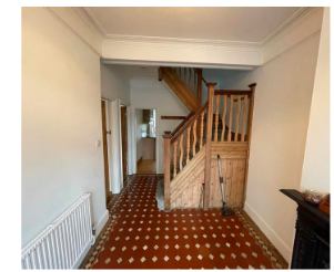 House Rosemary Avenue in Greater London