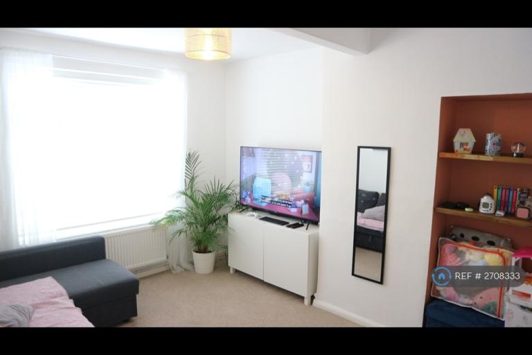 House Sedgebrook Road in Greater London