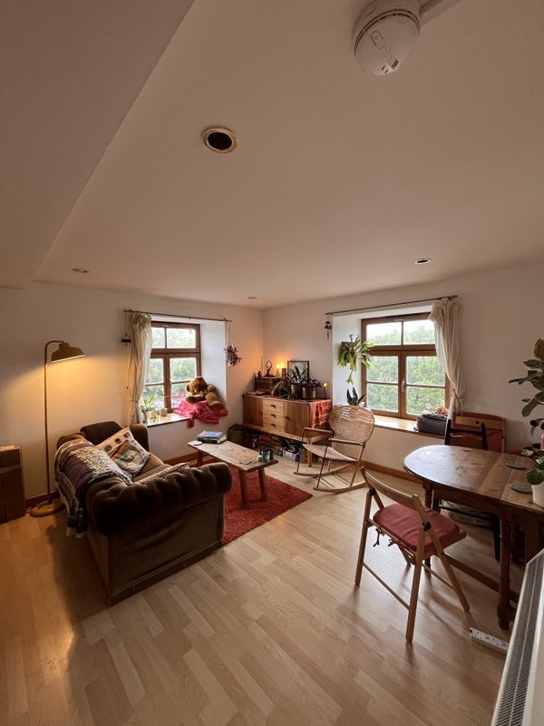 Flat Commercial Quay in City of Edinburgh