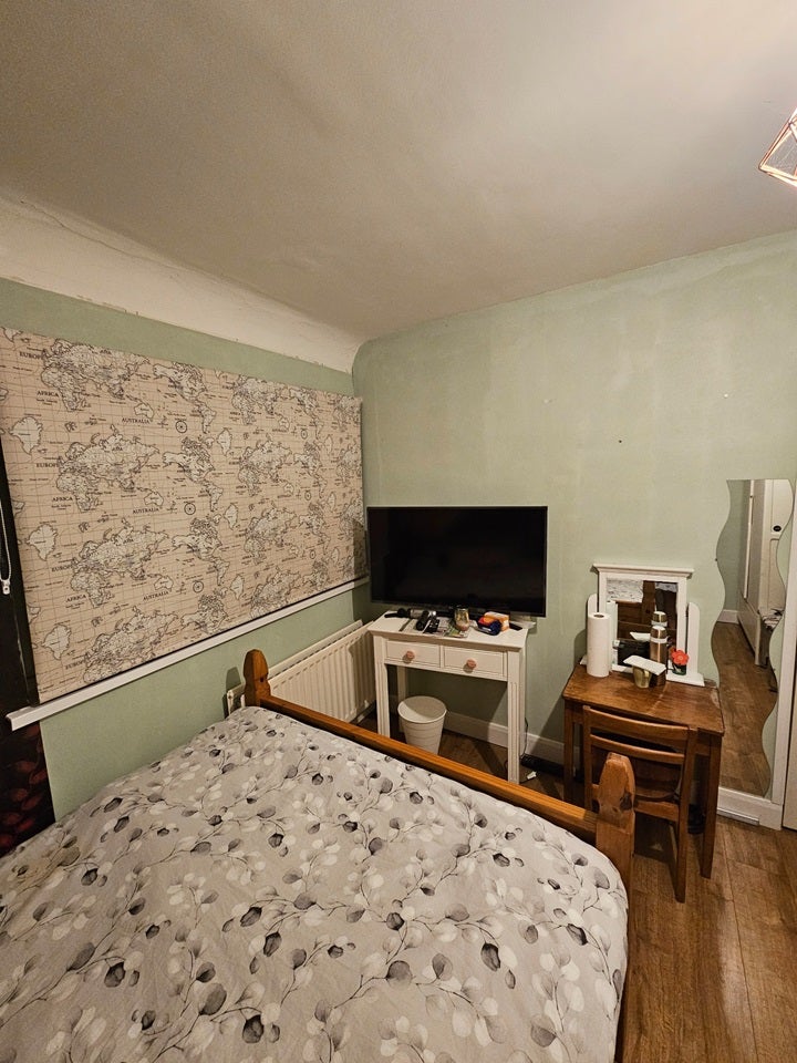 Room Allendale Avenue in Nottingham