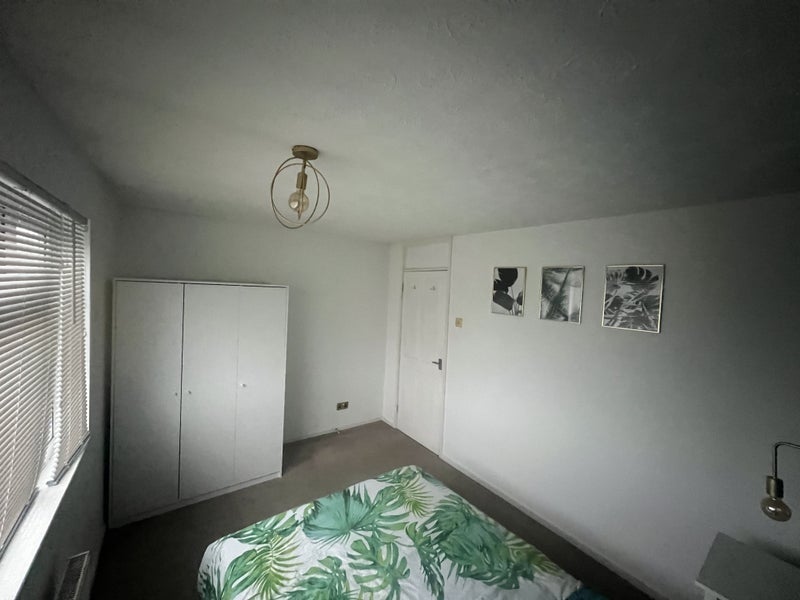 Room Barrington Road in Rugby