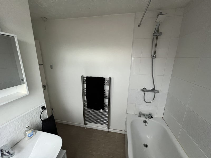 Room Barrington Road in Rugby