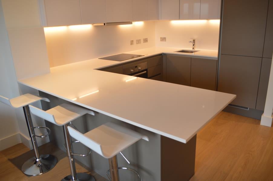 Flat Portal Way in London