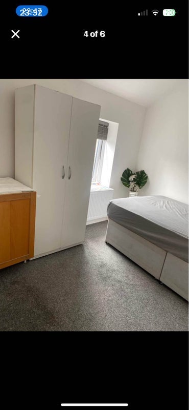 Room Sunnyside Road North in Greater London