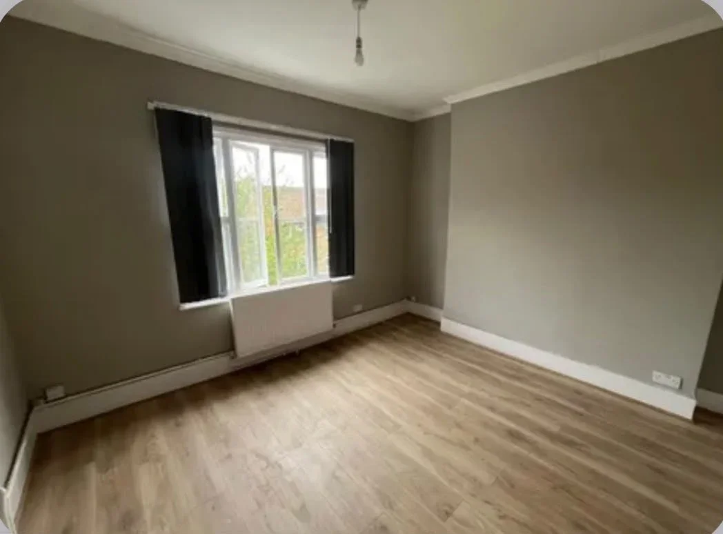 Flat Victorian Grove in Greater London