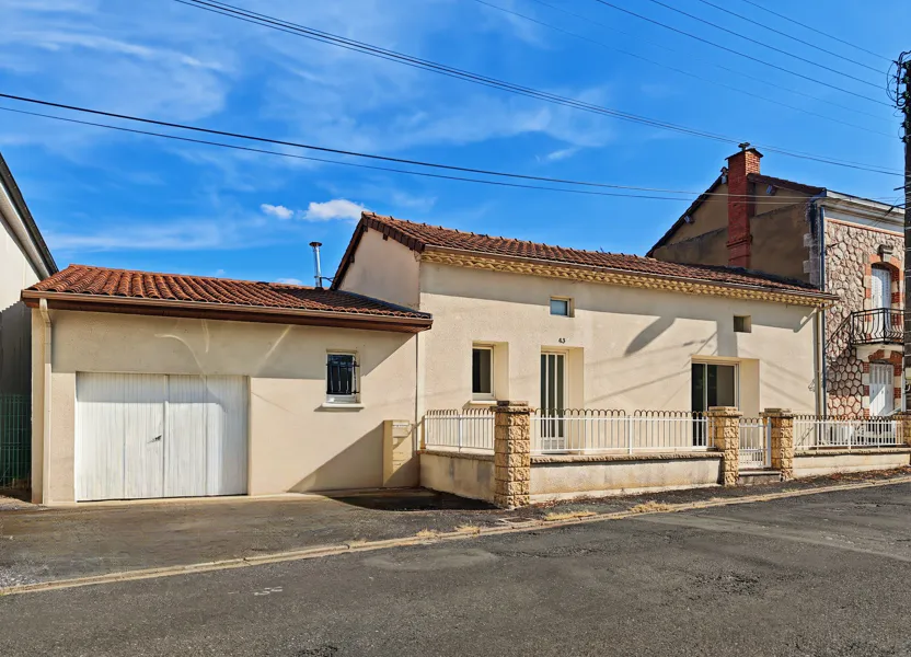 House Avenue Clemenceau in Saint-Astier