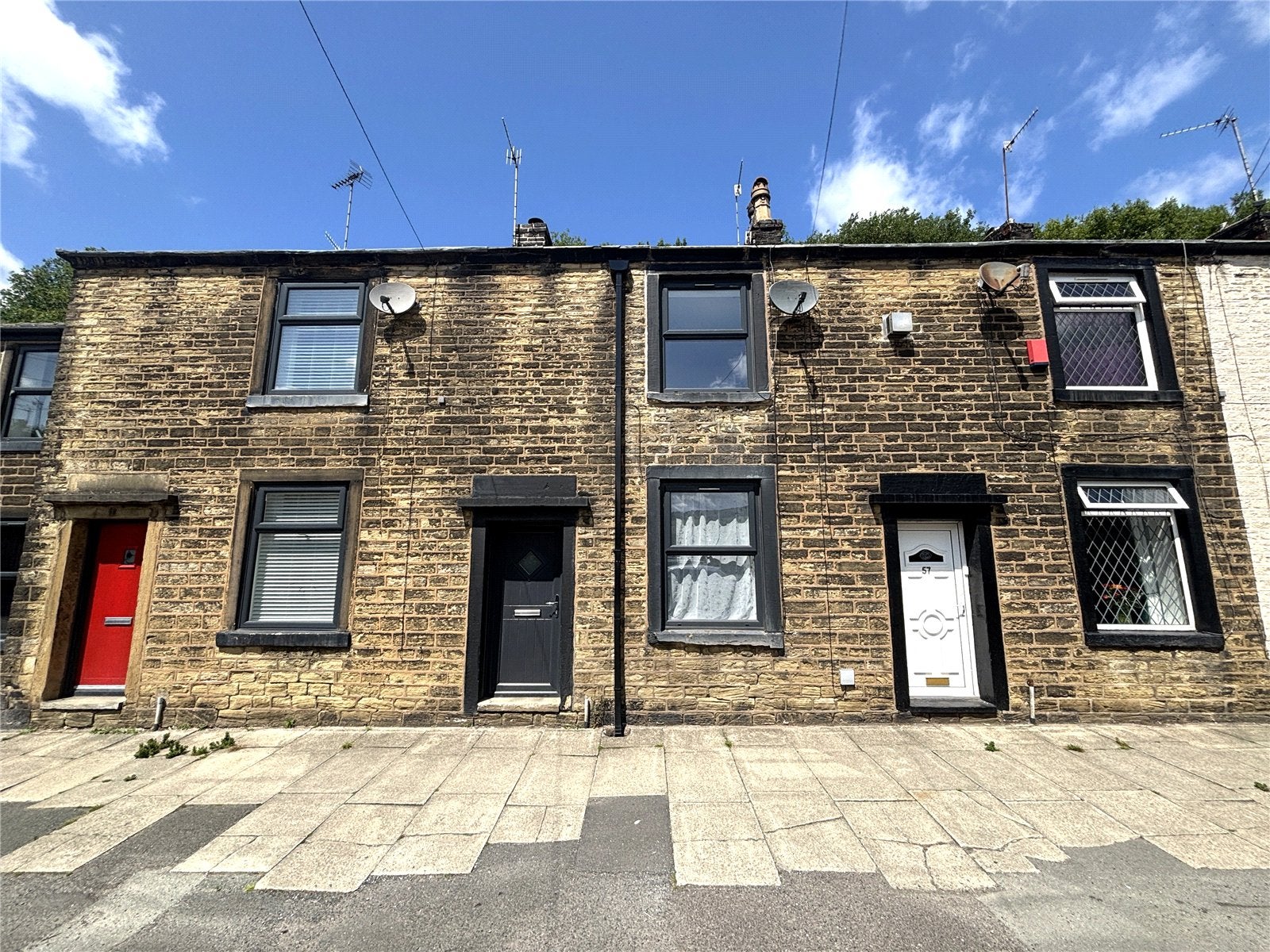 House Huddersfield Road in Rochdale