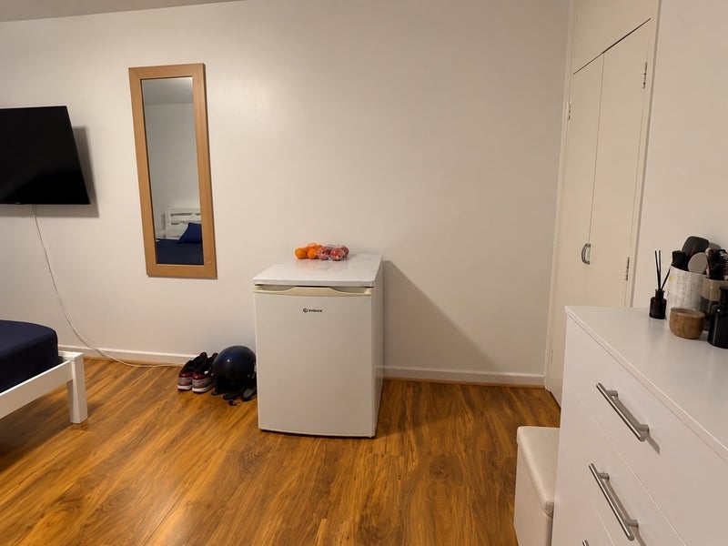 Room Breasley Close in Greater London