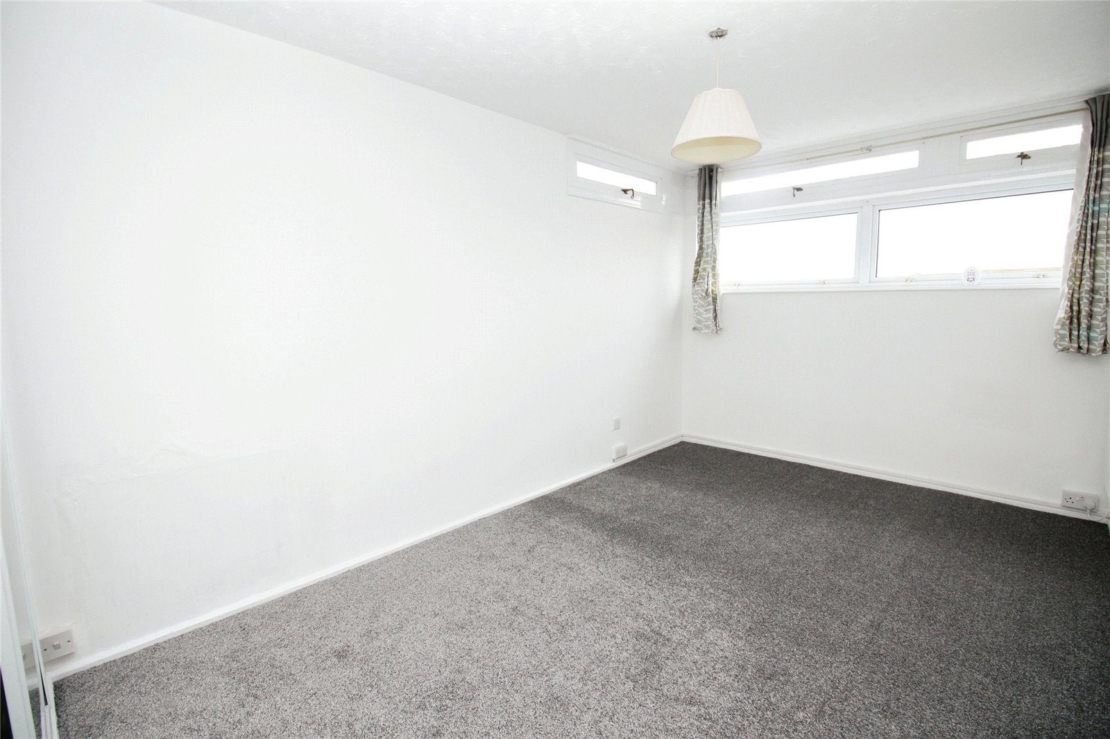 Flat Clay Hill Road in Basildon