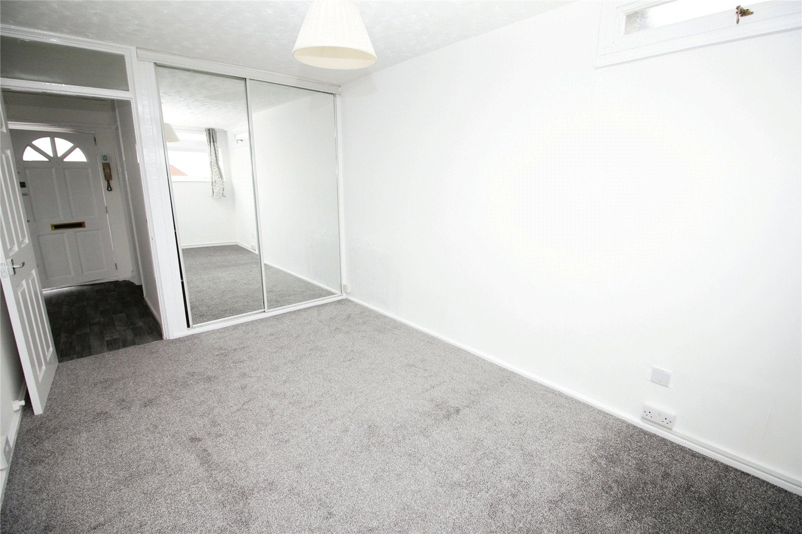 Flat Clay Hill Road in Basildon