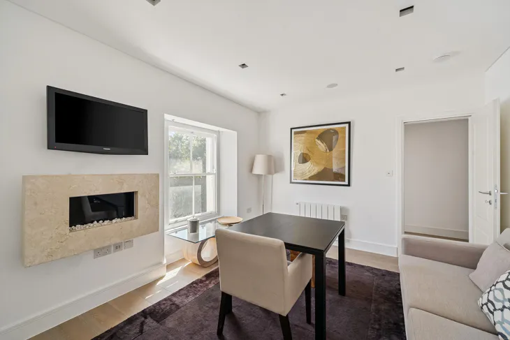 Flat Prince's Square in City of Westminster