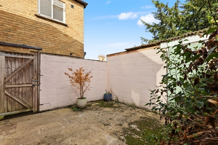House Rectory Lane in West Oxfordshire