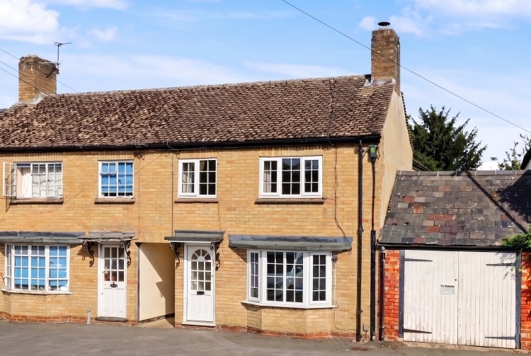 House Rectory Lane in West Oxfordshire