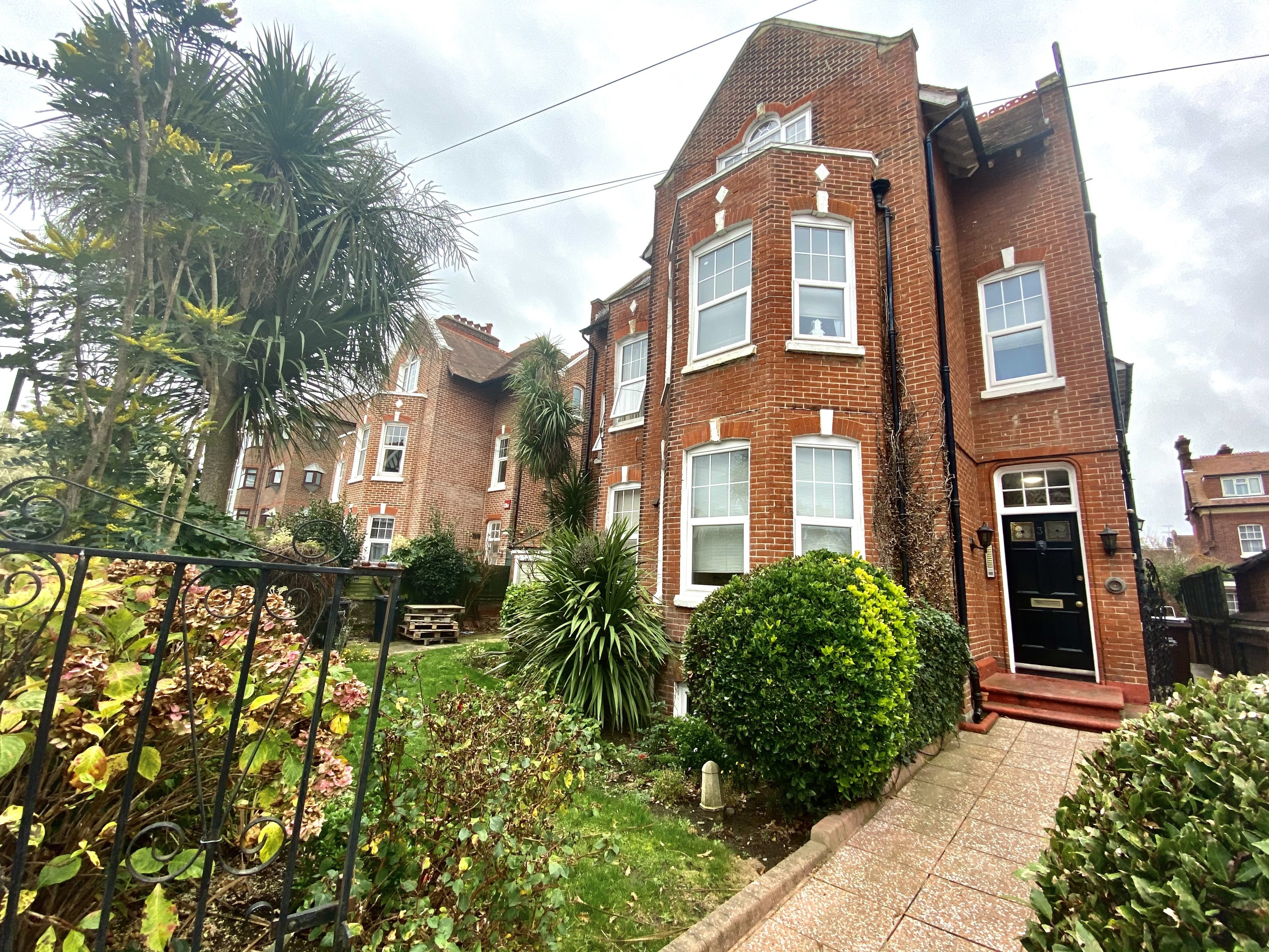 Flat Helena Road in Portsmouth