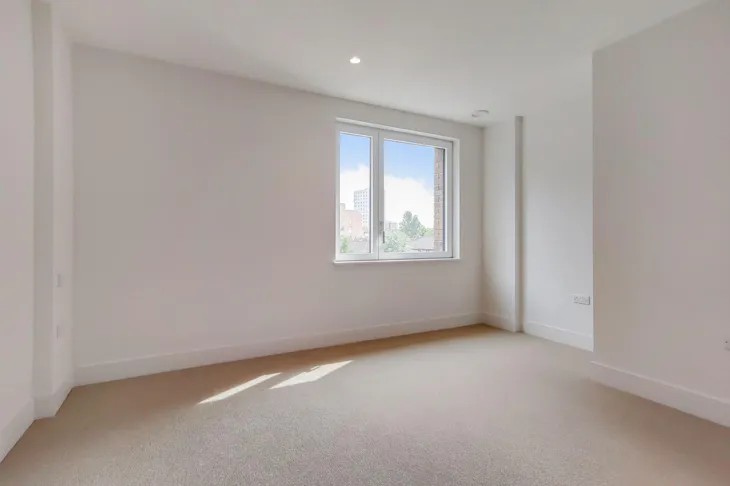 Flat Moulding Lane in Greater London
