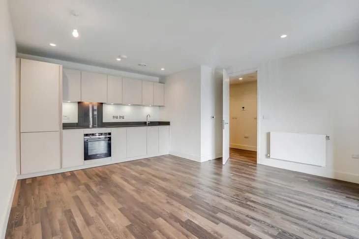 Flat Moulding Lane in Greater London