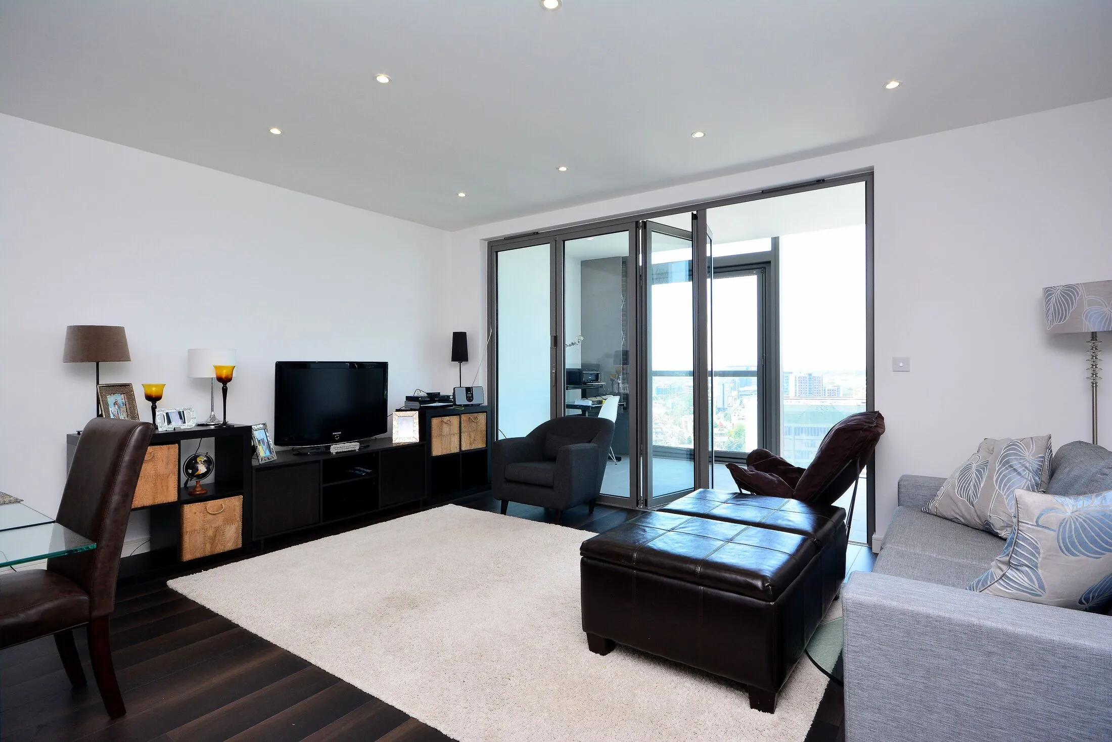 Flat Great West Road in Greater London