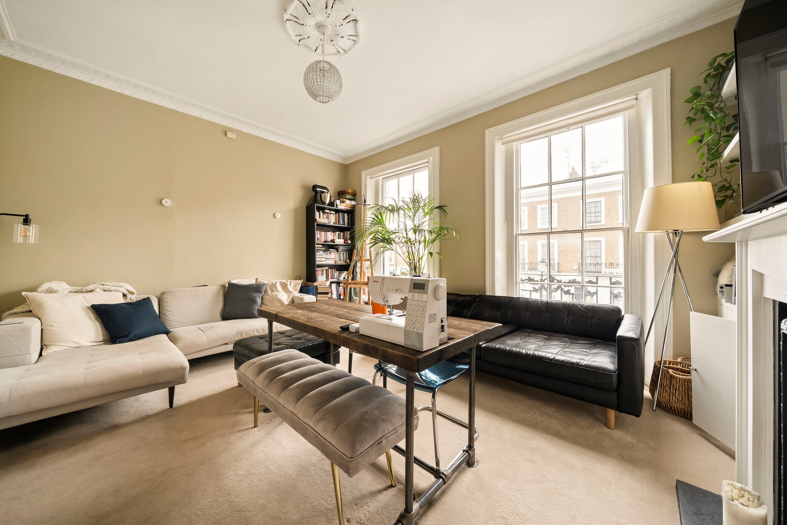 Flat Lamont Road in Greater London