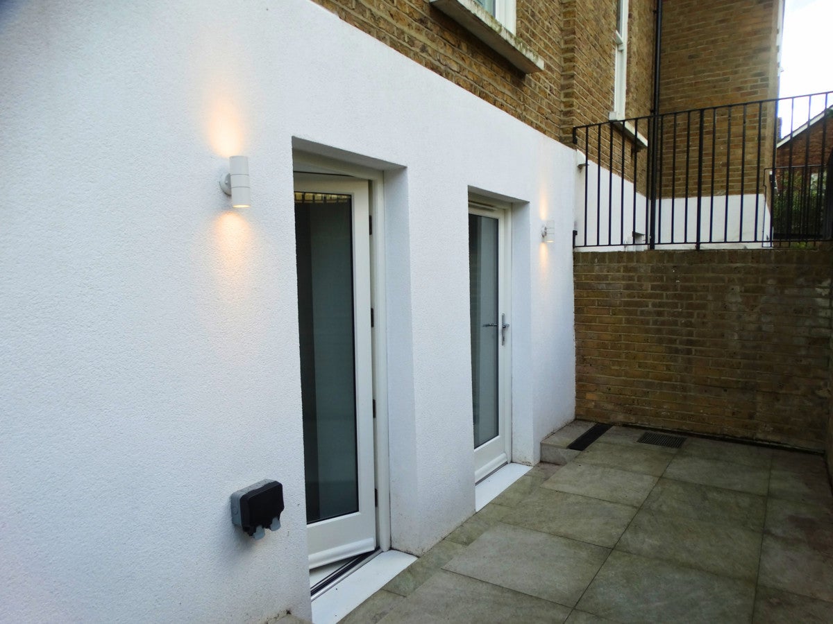 Flat Park Road in Greater London
