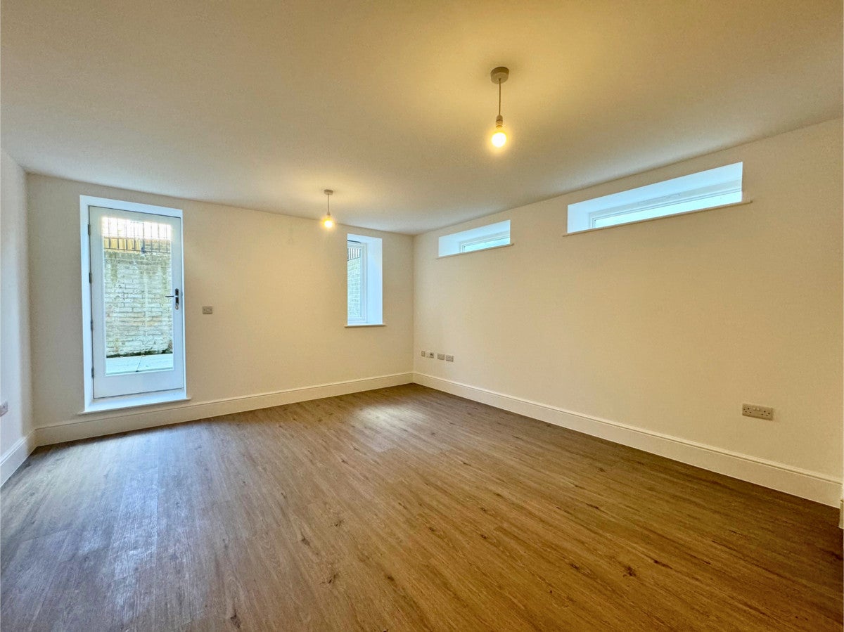 Flat Park Road in Greater London