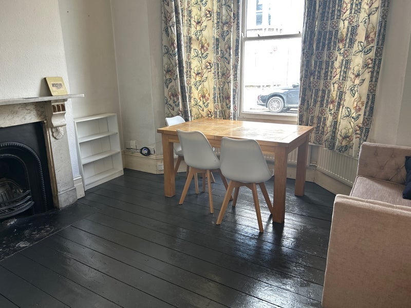 Room Parma Crescent in Greater London