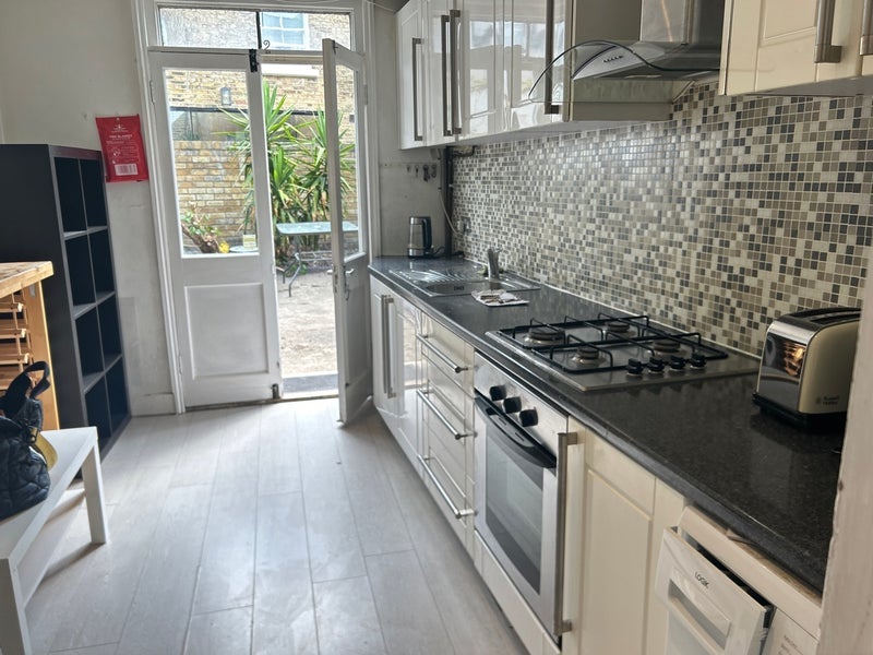 Room Parma Crescent in Greater London