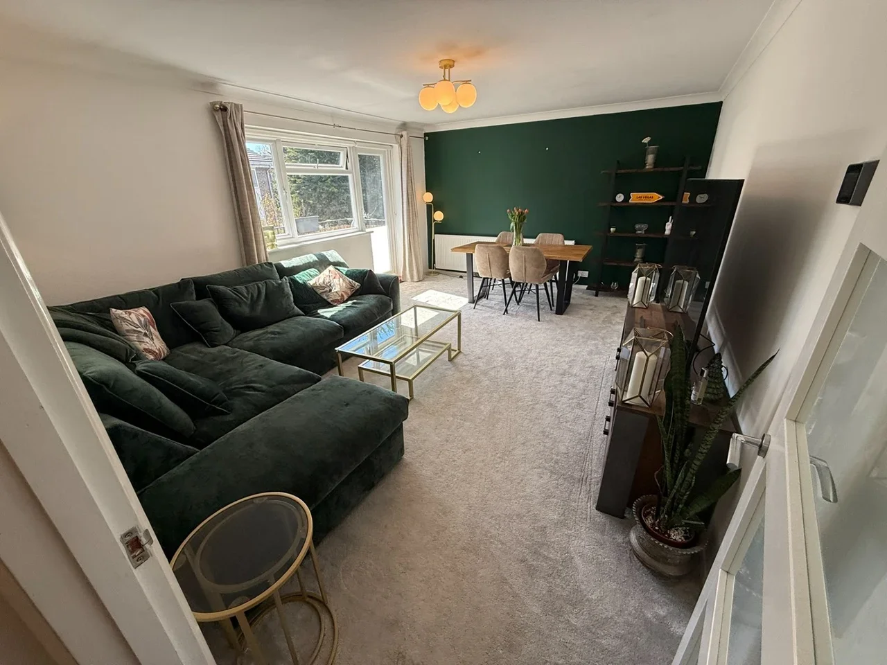 Flat Lovelace Gardens in Greater London