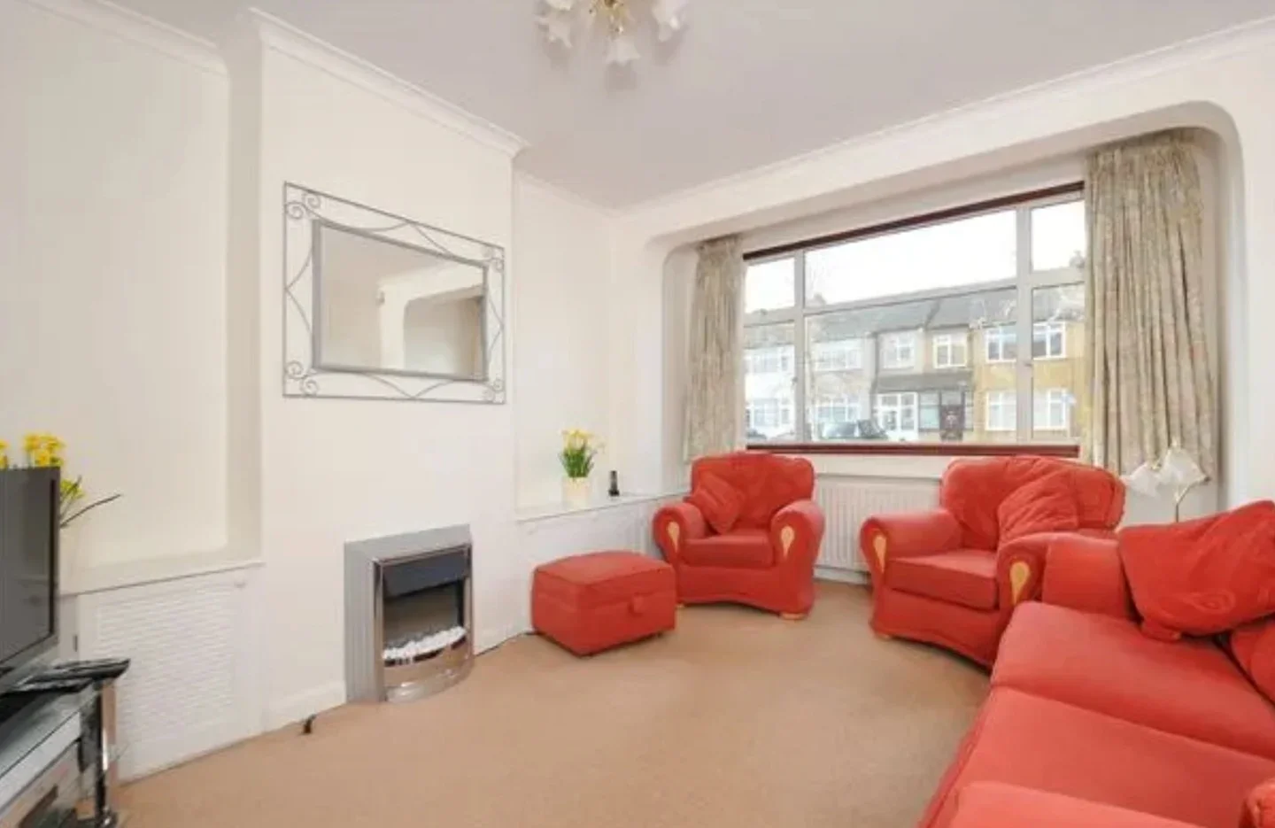 House Hazelwood Avenue in Greater London