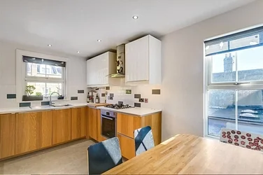 Flat Willesden Lane in Greater London