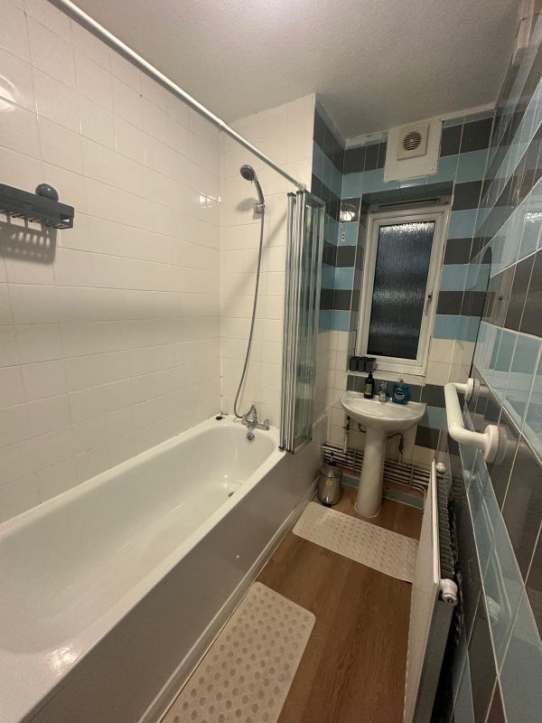 Room Thurtle Road in Greater London