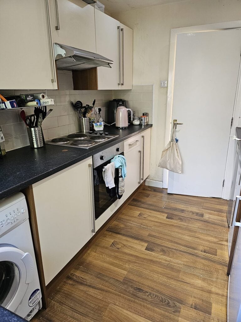 Flat Ash Crescent in Leeds