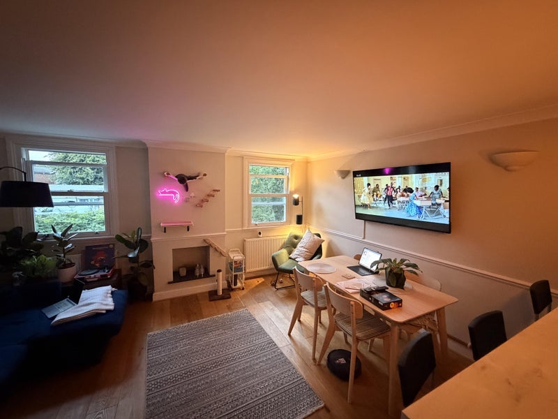 Room Lawnside in Greater London