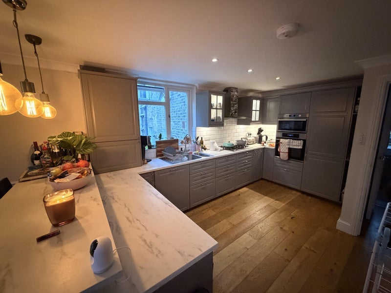 Room Lawnside in Greater London