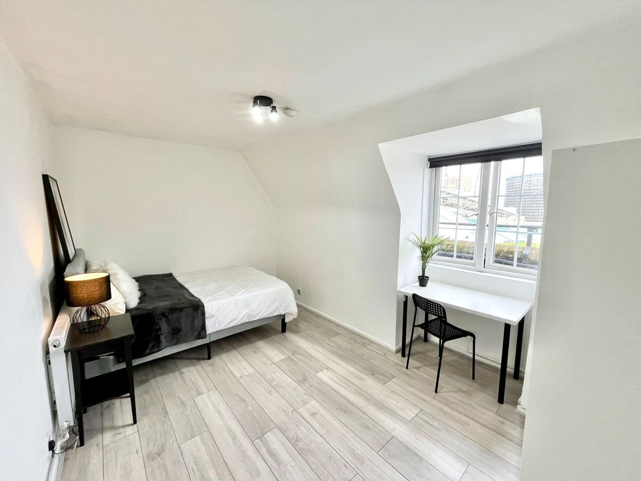 Room Kennington Oval in Greater London
