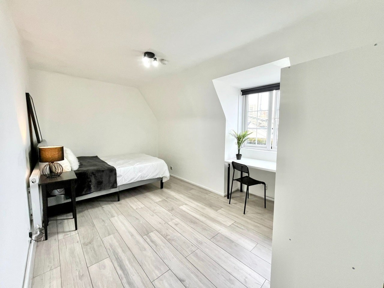 Room Kennington Oval in Greater London