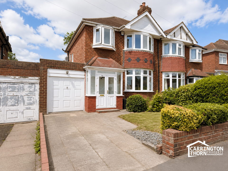 House Waddington Avenue in Sandwell