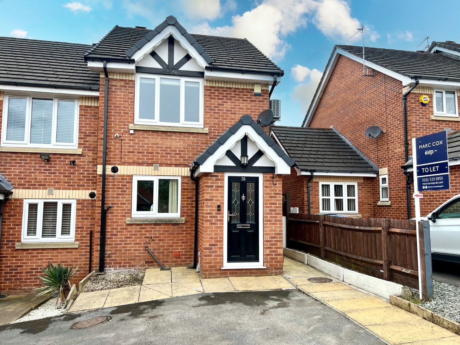 House Briars Mount in Cheadle