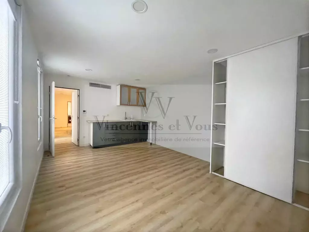Flat Rue Dohis in Vincennes