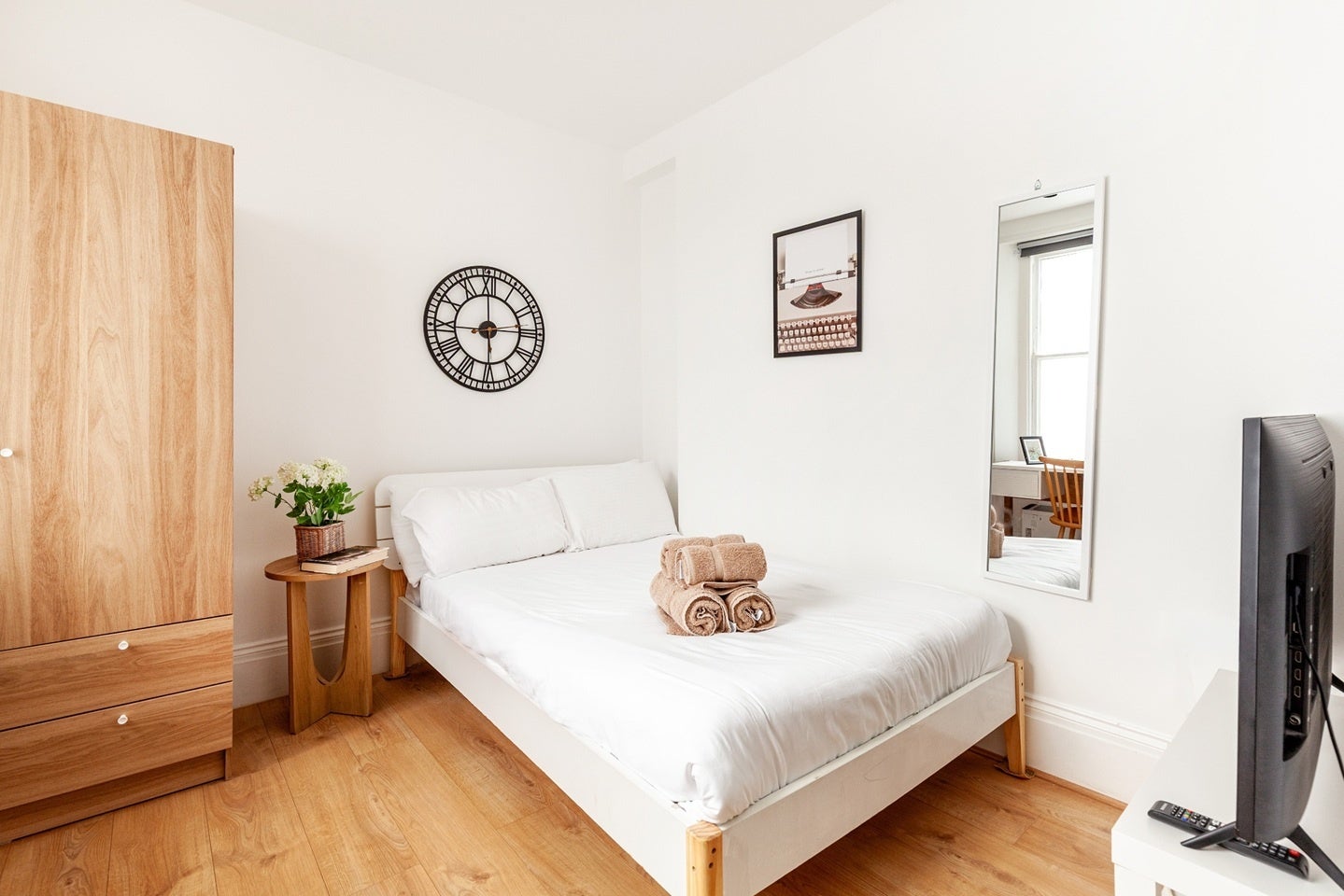 Flat Kensington Gardens Square in City of Westminster