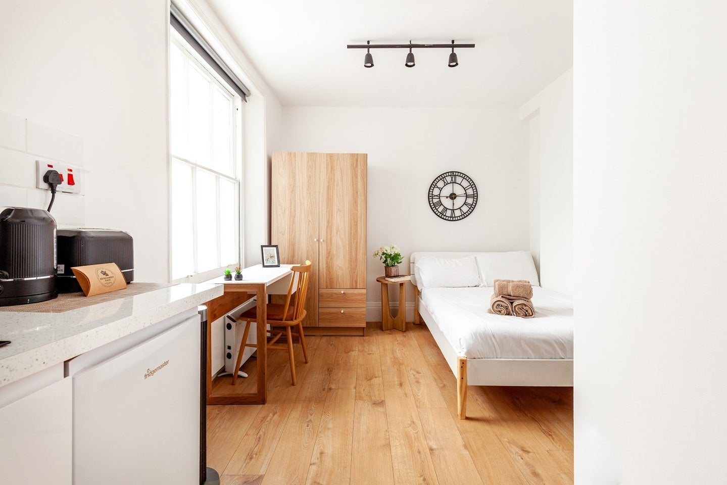 Flat Kensington Gardens Square in City of Westminster
