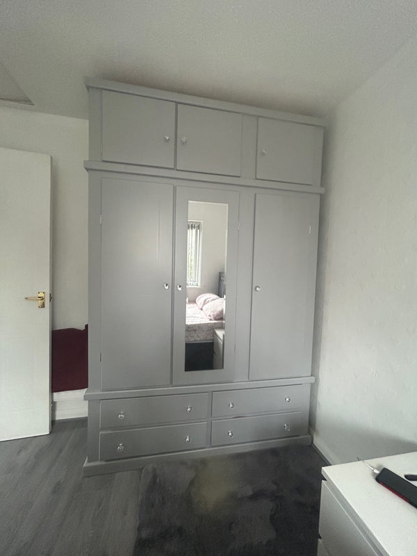 Room Dalesman Close in Manchester