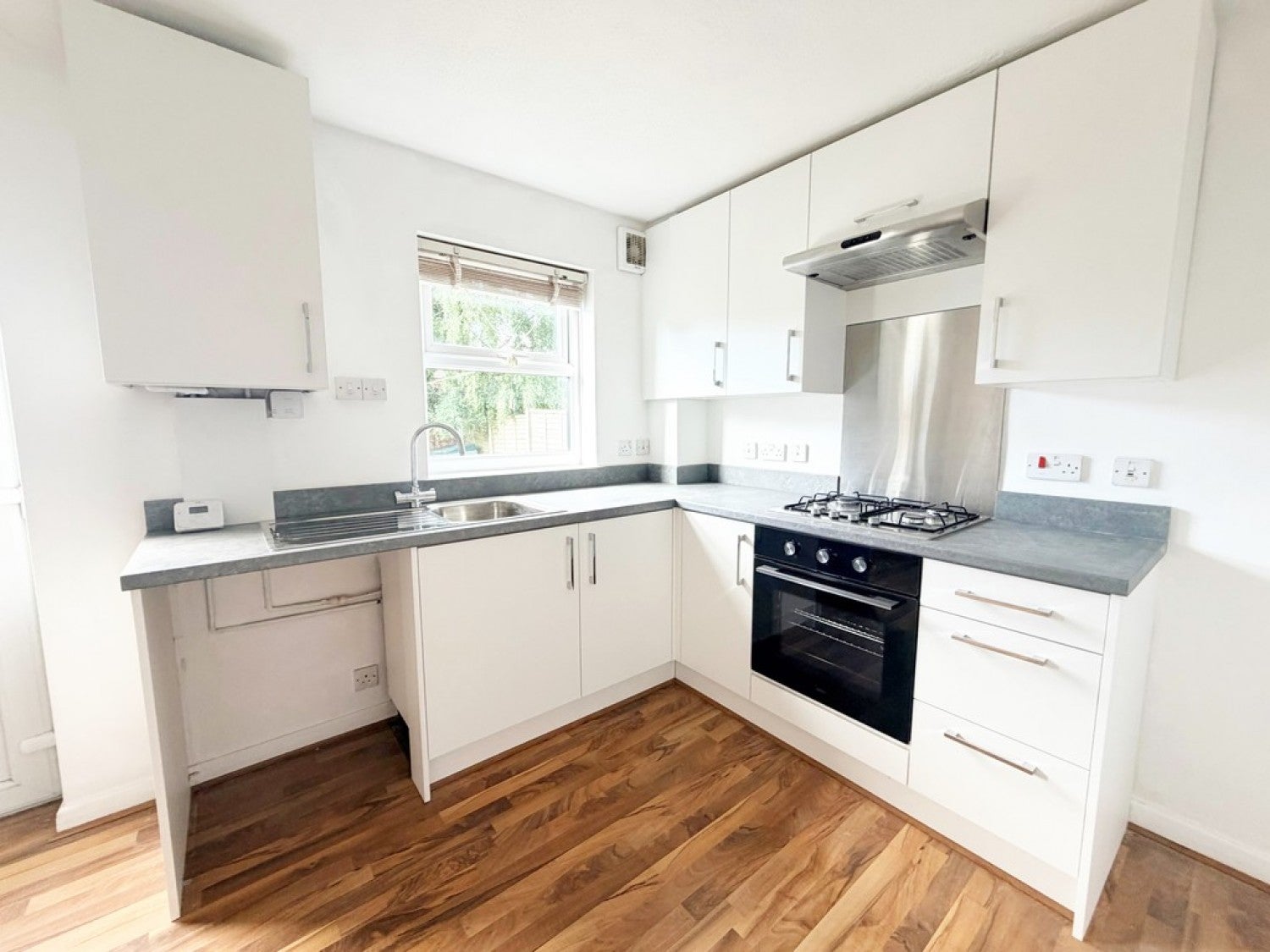 House Eastbury Close in Widnes