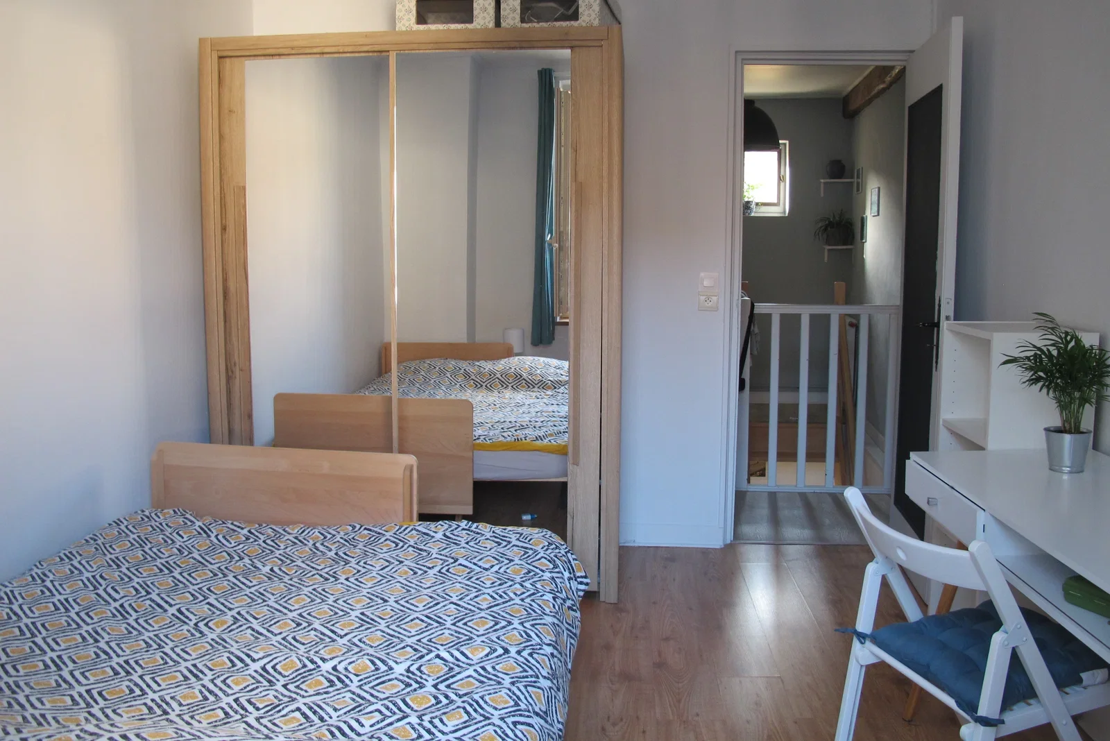 Room Rue Grande in Moret-Loing-et-Orvanne
