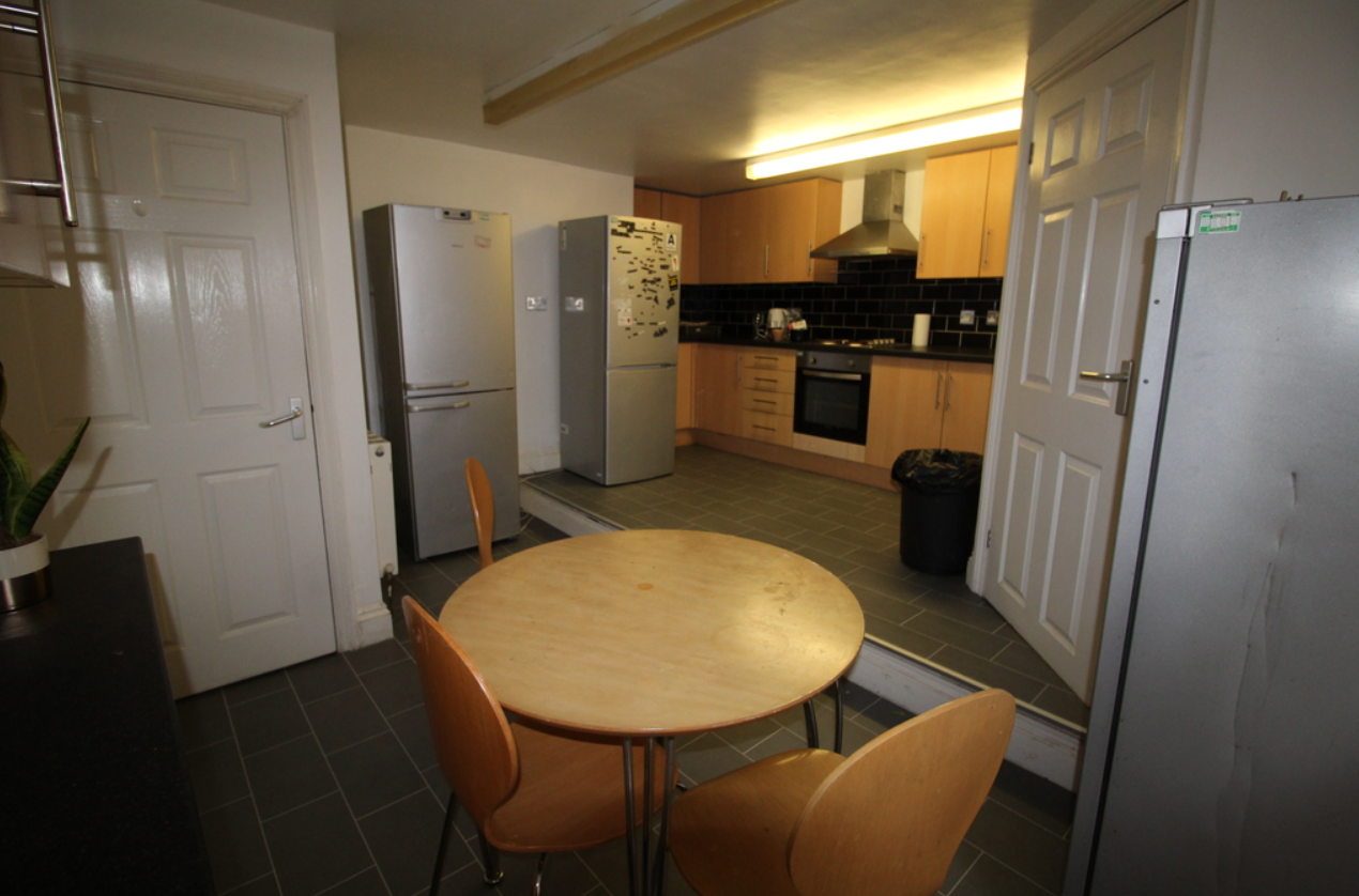 Room Clarendon Place in Royal Leamington Spa