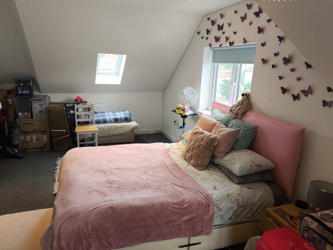 Flat Oldfields Road in Greater London