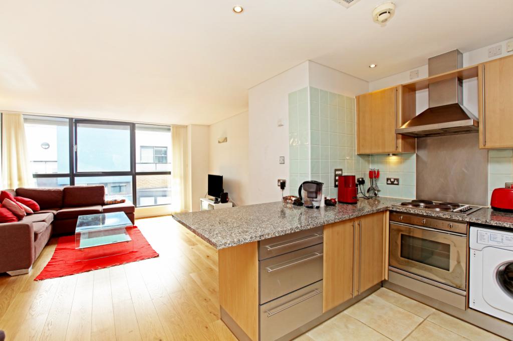 Flat Cowcross Street in Greater London