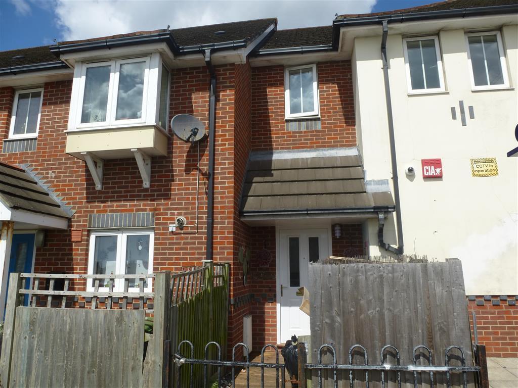 Flat Ludlow Road in Portsmouth