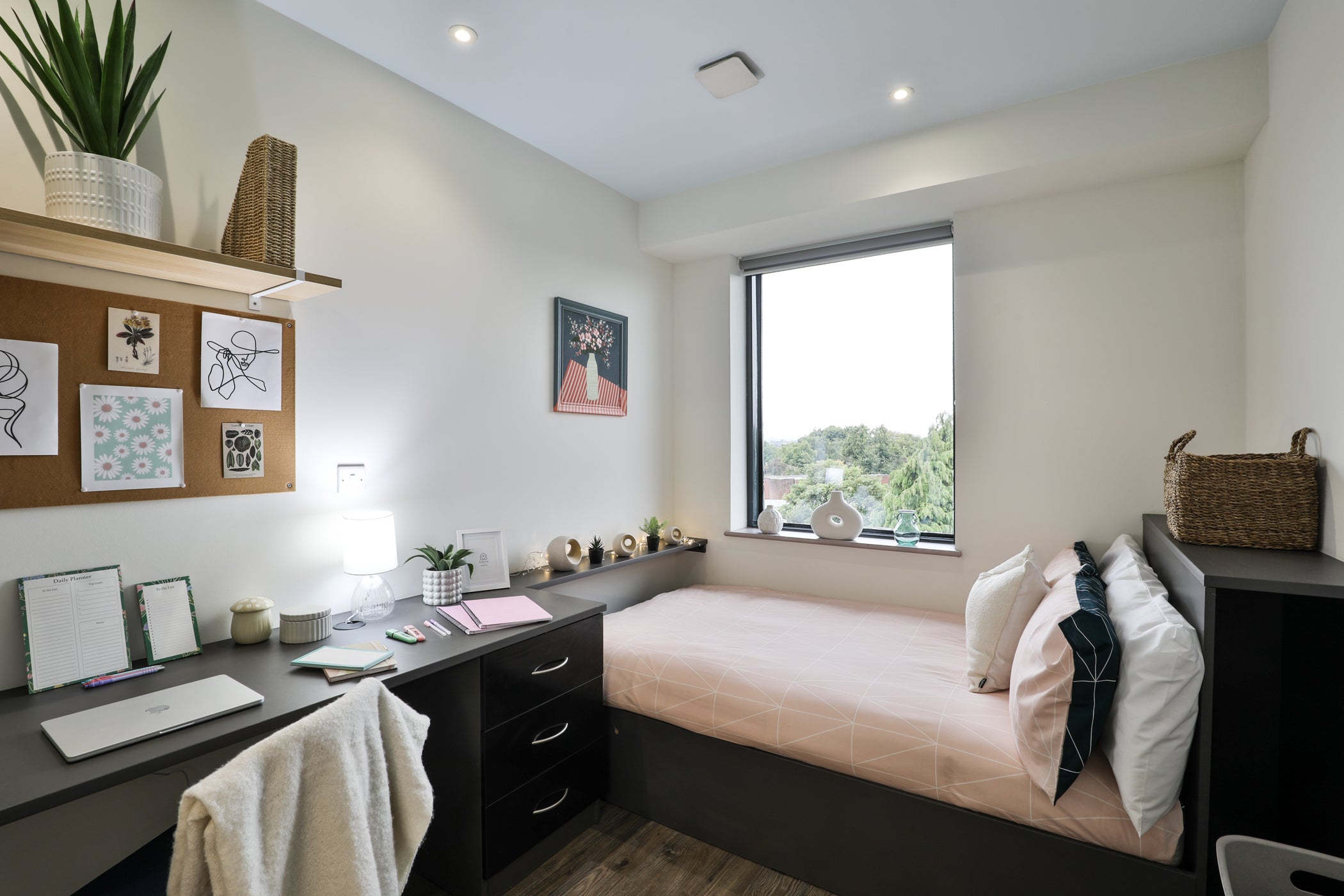 Room Hagley Road in Birmingham
