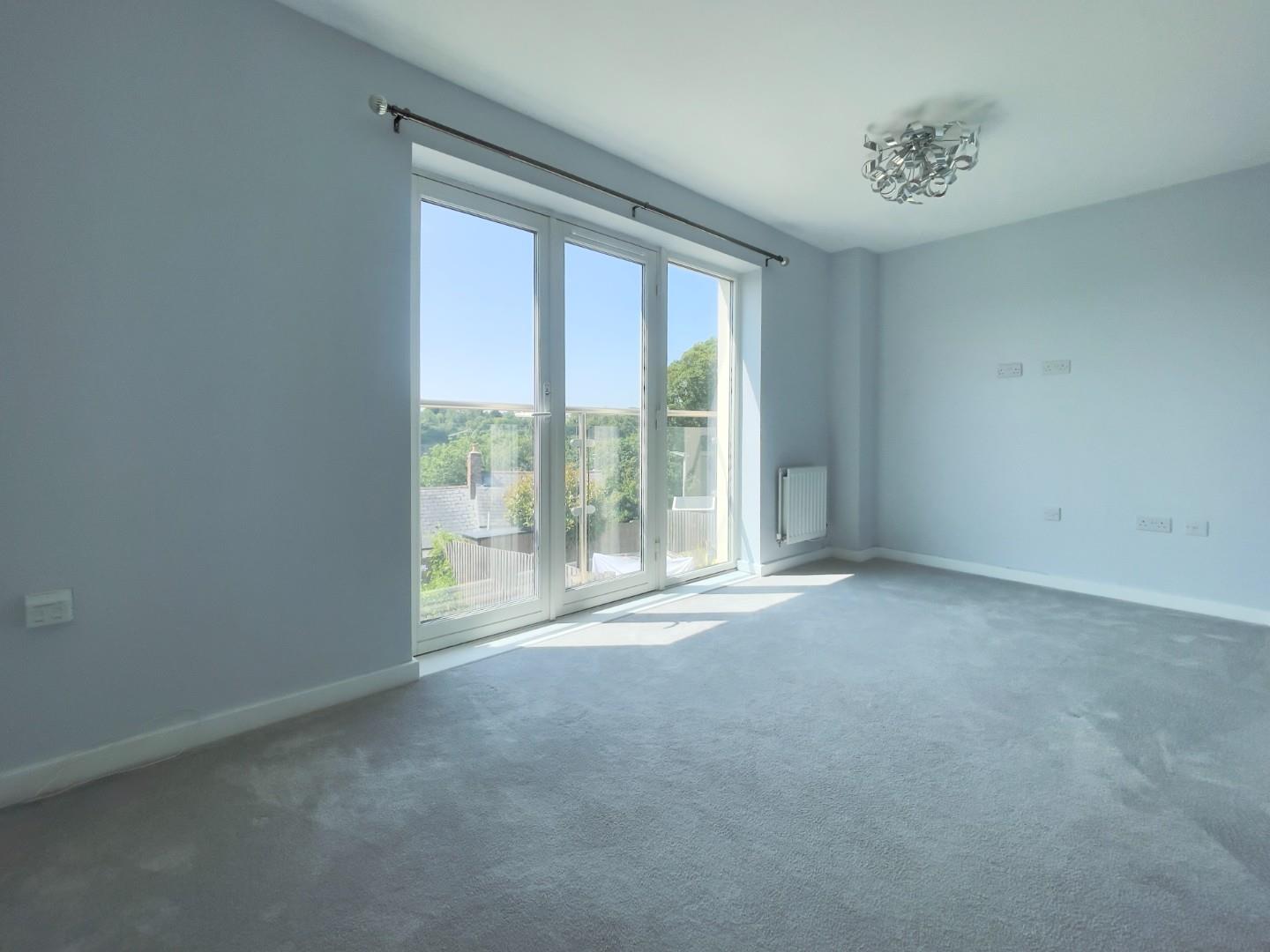 Flat Trem Elai in Penarth